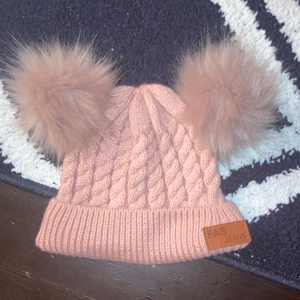 Girls fuzzy beanie
